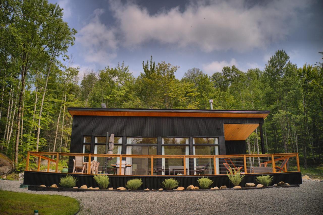 Kallm-Mont-Tremblant Chalet With Hot Tub, Pond & Beach On Private 7Acre Estate Lac Superieur Ngoại thất bức ảnh